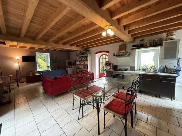 Charmante maison en pierre avec beau parc