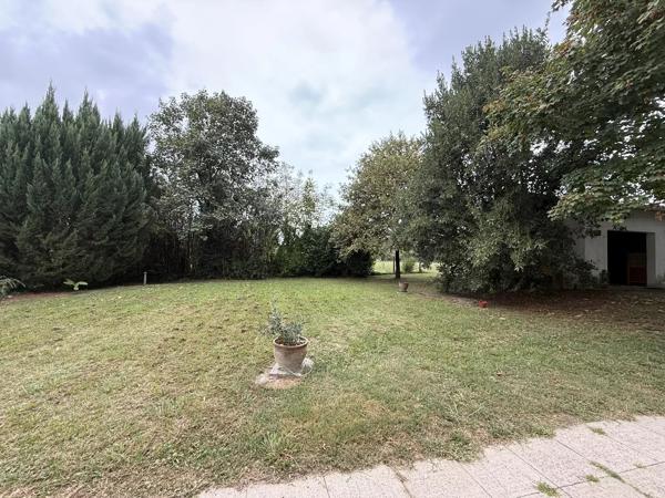 Charmante maison en pierre avec beau parc