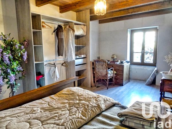 Maison à vendre 11 pièces 246 m² Sainte-Croix-de-Mareuil