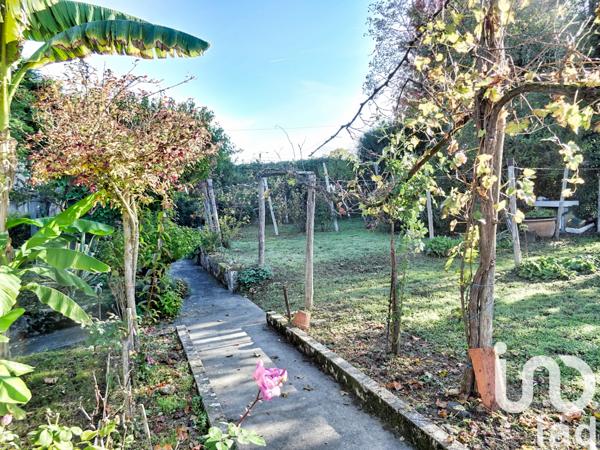 Maison à vendre 11 pièces 246 m² Sainte-Croix-de-Mareuil