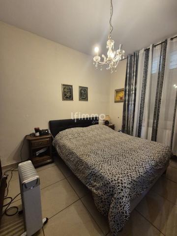 Maison 77M2 + 29 M2 sous-sol 450M2 terrain 13008 Mazargues