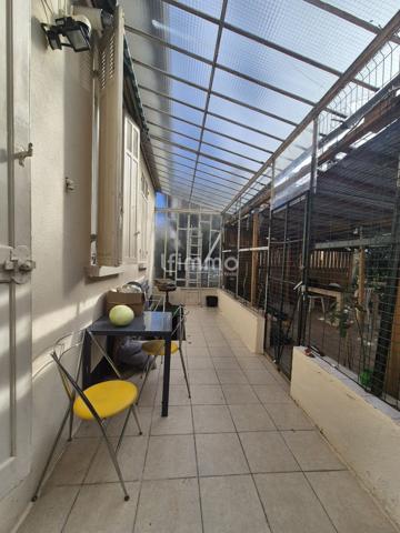 Maison 77M2 + 29 M2 sous-sol 450M2 terrain 13008 Mazargues