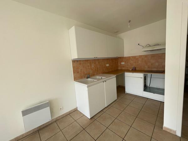 Maison de village avec garage et jardin Sainte-Eulalie (11170)