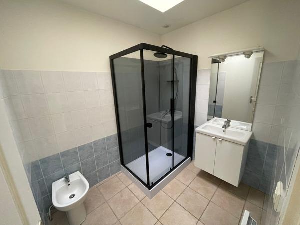 Maison de village avec garage et jardin Sainte-Eulalie (11170)