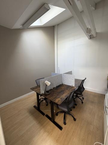 Immeuble de bureaux à louer ou vendre Nantes parking en rez de chaussée