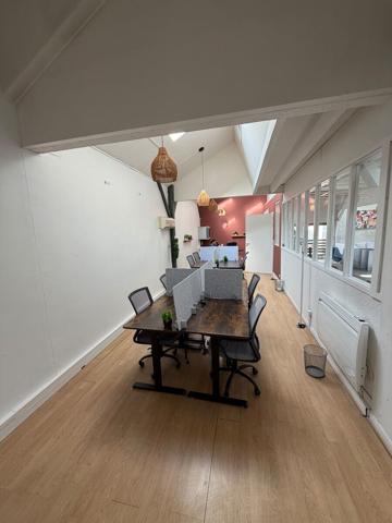 Immeuble de bureaux à louer ou vendre Nantes parking en rez de chaussée