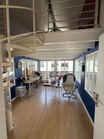 Immeuble de bureaux à louer ou vendre Nantes parking en rez de chaussée
