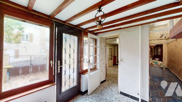 A vendre à AVIZE - Maison avec garage et extérieur