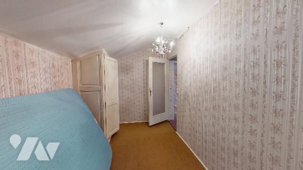 A vendre à AVIZE - Maison avec garage et extérieur