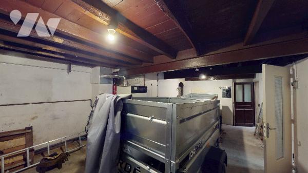 A vendre à AVIZE - Maison avec garage et extérieur