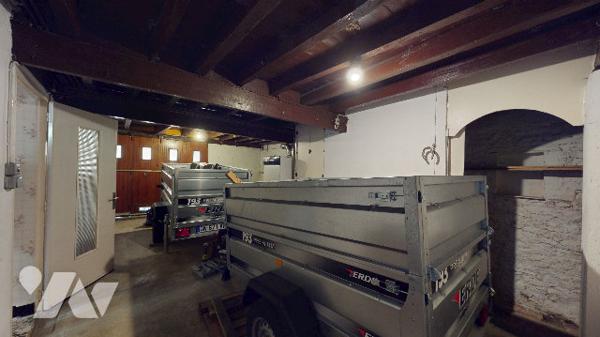 A vendre à AVIZE - Maison avec garage et extérieur