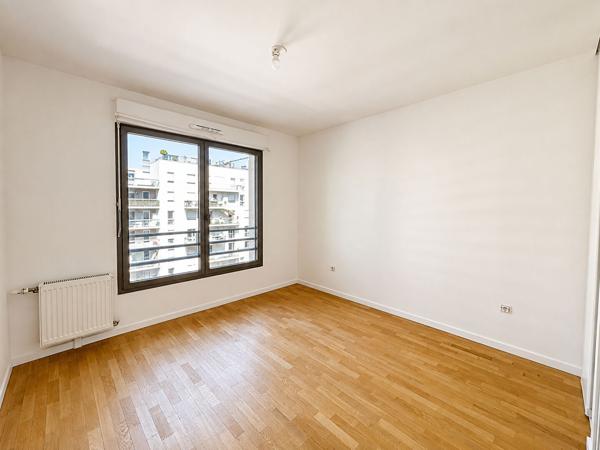 3 pièces proche La défense