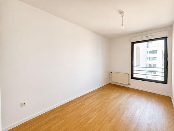 3 pièces proche La défense