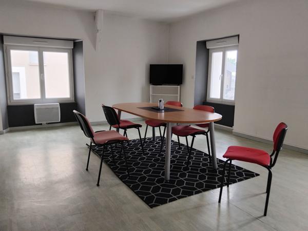 Local commercial Doue En Anjou 3 pièce(s) 95.33 m2