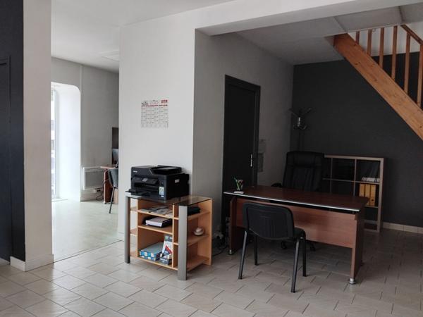 Local commercial Doue En Anjou 3 pièce(s) 95.33 m2