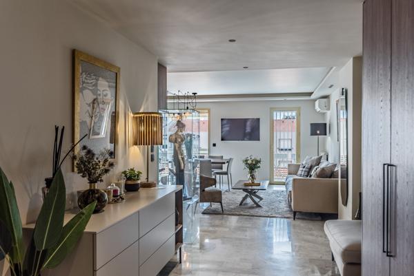 Cannes-Banane : Rare 5 pièces traversant refait à neuf, terrasse et parking