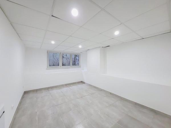 LOCAL PROFESSIONNEL DE 120 m² - STRASBOURG - NEUDORF