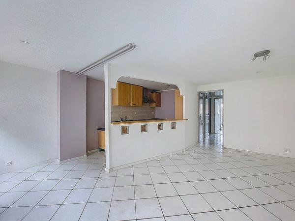 LOCAL PROFESSIONNEL DE 120 m² - STRASBOURG - NEUDORF