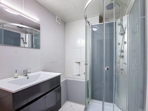 LOCAL PROFESSIONNEL DE 120 m² - STRASBOURG - NEUDORF