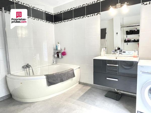 Maison de village 4 pièce(s)110m2 3 chambres garage jardinet 229000 HAI