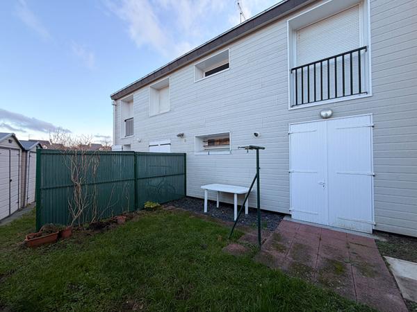A VENDRE - MAISON 3 CHAMBRES ET DEUX STUDIOS AMENAGES AVEC JARDIN