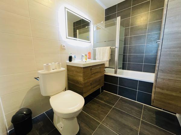 VILLA T4 RT2012 Avec JARDIN ET GARAGE