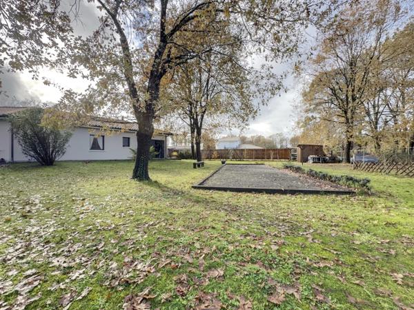 VIGNEAU, entre Audenge et BIGANOS ! Maison 5P de 150 m2, Piscine, garage, parcelle de 2620 m2 !