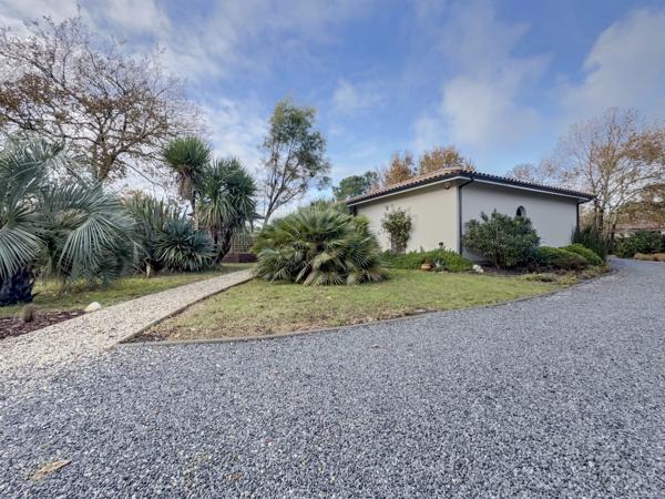VIGNEAU, entre Audenge et BIGANOS ! Maison 5P de 150 m2, Piscine, garage, parcelle de 2620 m2 !