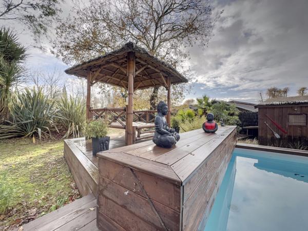 VIGNEAU, entre Audenge et BIGANOS ! Maison 5P de 150 m2, Piscine, garage, parcelle de 2620 m2 !