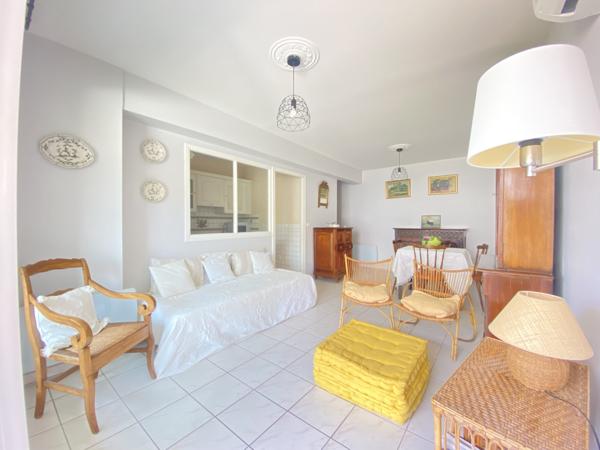 ARCACHON, plage d'Eyrac proche centre ! Appartement 3 pièces de 60 m2, avec loggia et place de parking