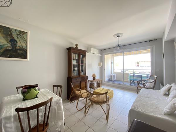 ARCACHON, plage d'Eyrac proche centre ! Appartement 3 pièces de 60 m2, avec loggia et place de parking