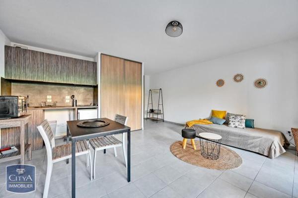 Appartement à louer 1 pièce 32.47m²