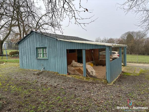 Terrain de loisirs de 2 ha 22 avec plan d'eau à Chalons du Maine