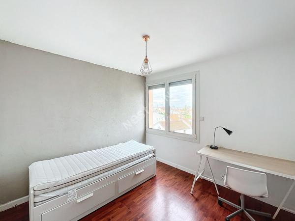 Appartement Vandoeuvre Les Nancy 4 pièce(s) 66.12 m2- T4 meublé et équipé - Proche transport