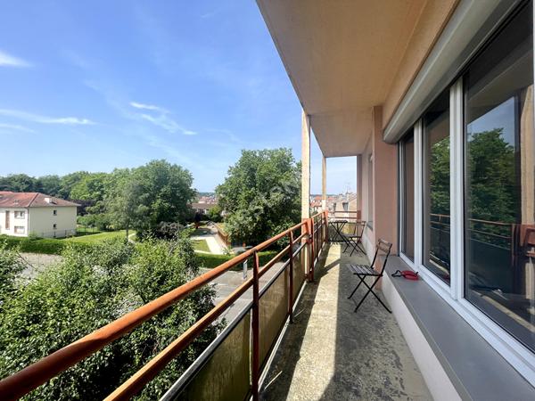Appartement Vandoeuvre Les Nancy 4 pièce(s) 66.12 m2- T4 meublé et équipé - Proche transport