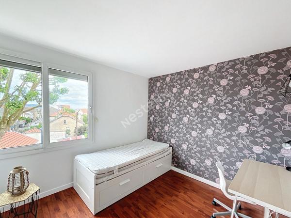 Appartement Vandoeuvre Les Nancy 4 pièce(s) 66.12 m2- T4 meublé et équipé - Proche transport