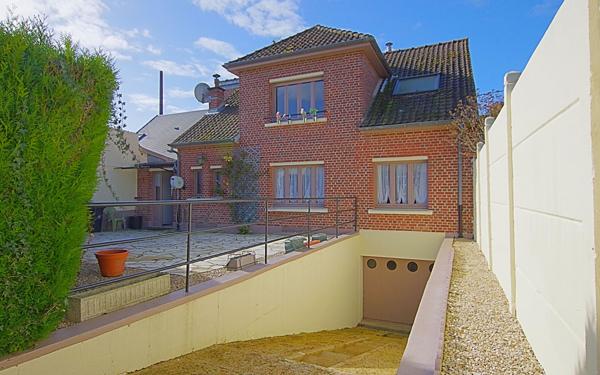 Maison à vendre    5 pièces •  Roye
