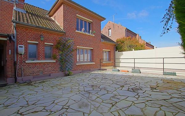Maison à vendre    5 pièces •  Roye