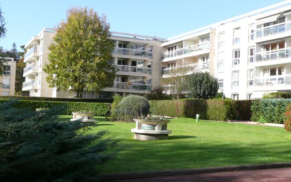 Appartement à vendre    1 pièce • 24,23 m2 Bailly