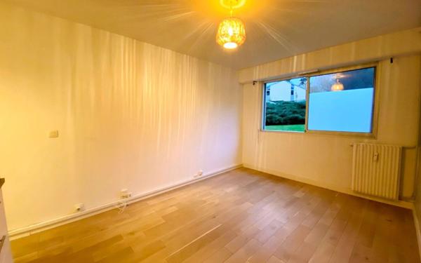 Appartement à vendre    1 pièce • 24,23 m2 Bailly