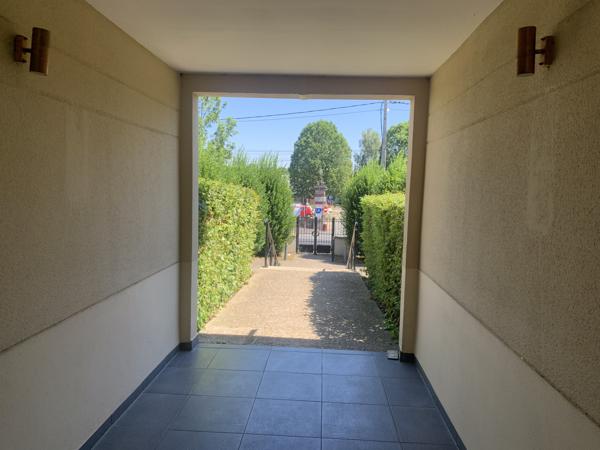 Appartement
                                                                                                                                                                                                                                                                                                                        1 pièce(s)                                                                                                                                                                                                                                                                                                                              24  m²