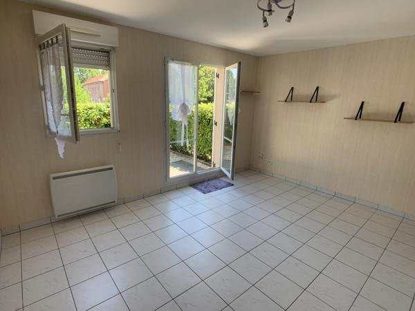 Appartement
                                                                                                                                                                                                                                                                                                                        1 pièce(s)                                                                                                                                                                                                                                                                                                                              24  m²
