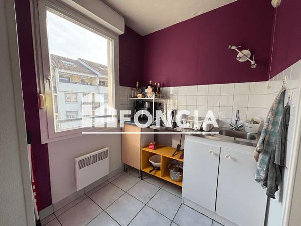Location Appartement 2 pièces 47.14 m² - 44 RUE GABRIEL SARRAZIN Lyon 69008