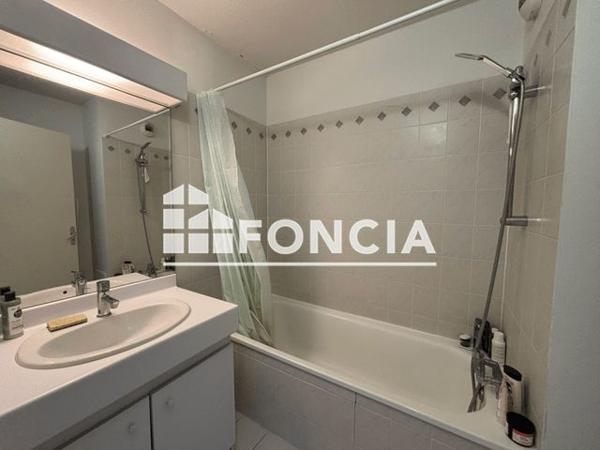 Location Appartement 2 pièces 47.14 m² - 44 RUE GABRIEL SARRAZIN Lyon 69008