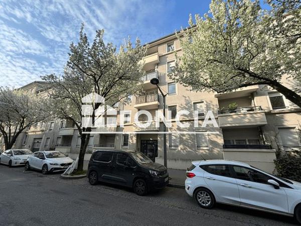 Location Appartement 2 pièces 47.14 m² - 44 RUE GABRIEL SARRAZIN Lyon 69008