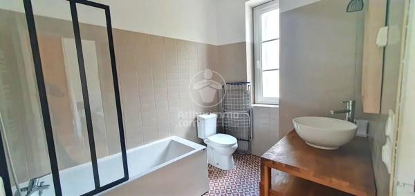 Location                                                      Appartement
                        
                     2 pièces                      47 m2                     à Rouen