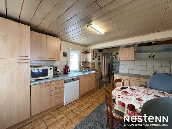 Opportunite : maison lumineuse avec cour et stationnement a Haguenau