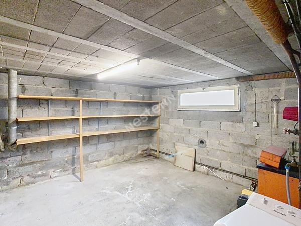 Maison sur sous sol à vendre à Tillieres