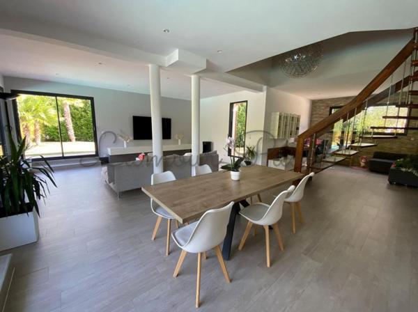 Magnifique maison d'architecte avec piscine à débordement