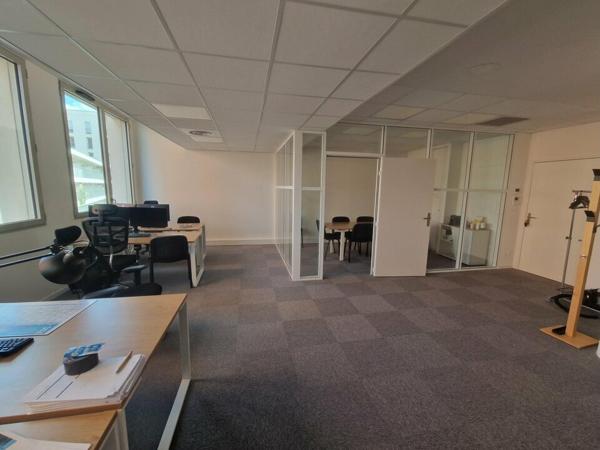 Bureaux modernes de 60 m² à louer quartier L'Houmeau à Angoulême